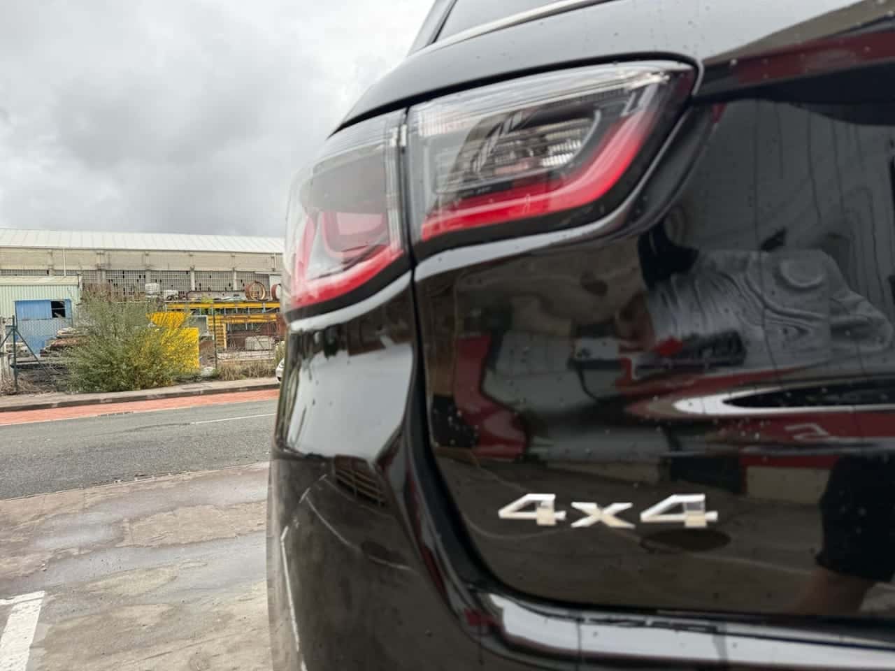 Jeep Compass 2.0 Mjet 103 kW Limited 4x4 Atx — foto 26 de 29