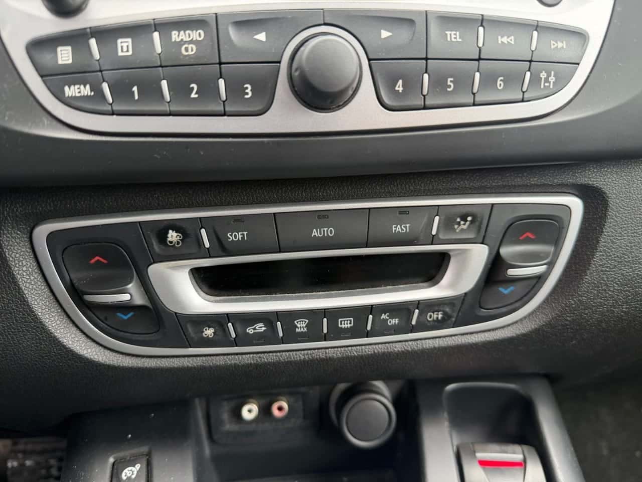 Renault Scénic Dynamique dCi 110 — foto 20 de 22