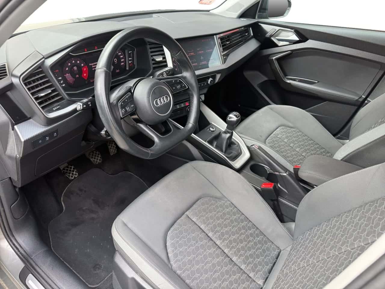 Audi A1 Sportback Adrenalin 30 TFSI 81 kW 110 CV — foto 10 de 23
