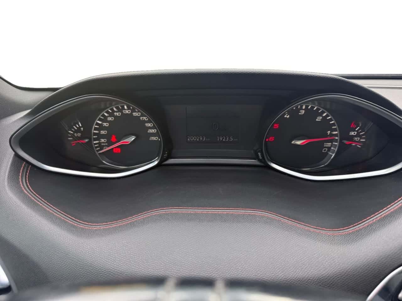 Peugeot 308 SW GT Line 2.0 BlueHDi 110 kW 150 CV — foto 14 de 24