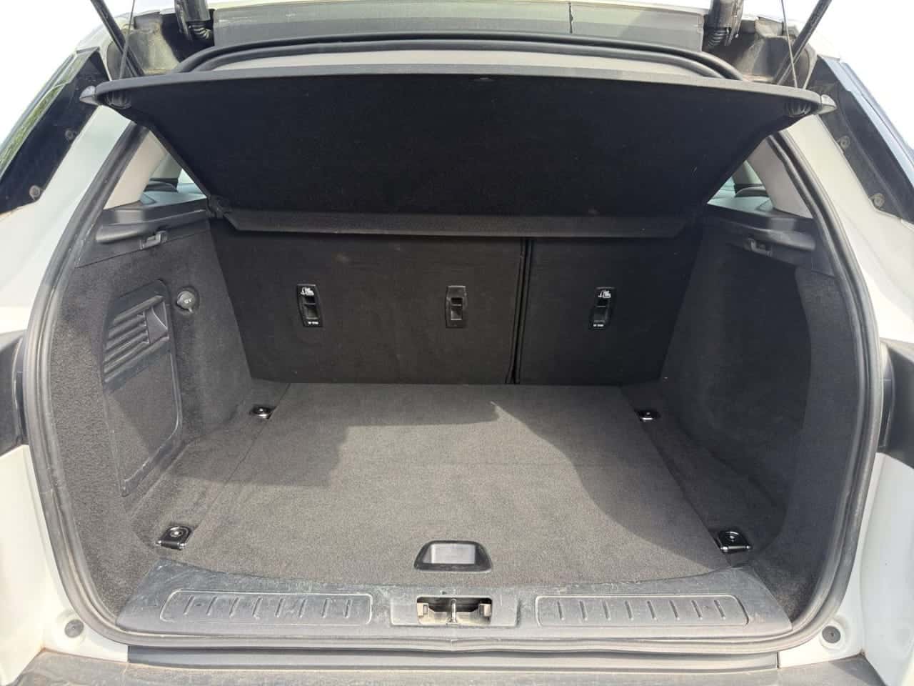 Land Rover Range Rover Evoque 2.0L eD4 Diesel 110 kW 4x2 SE Dynamic — foto 19 de 24