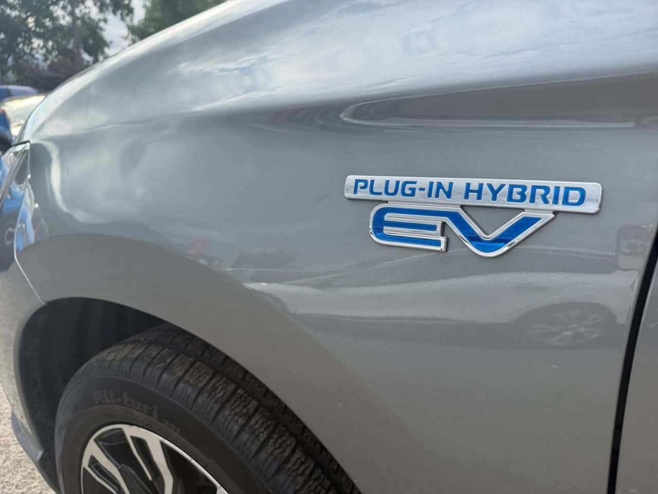 Mitsubishi Outlander 2.4 PHEV Kaiteki Auto 4WD — foto 27 de 29
