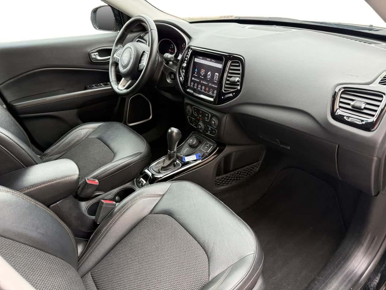 Jeep Compass 2.0 Mjet 103 kW Limited 4x4 Atx — foto 18 de 29