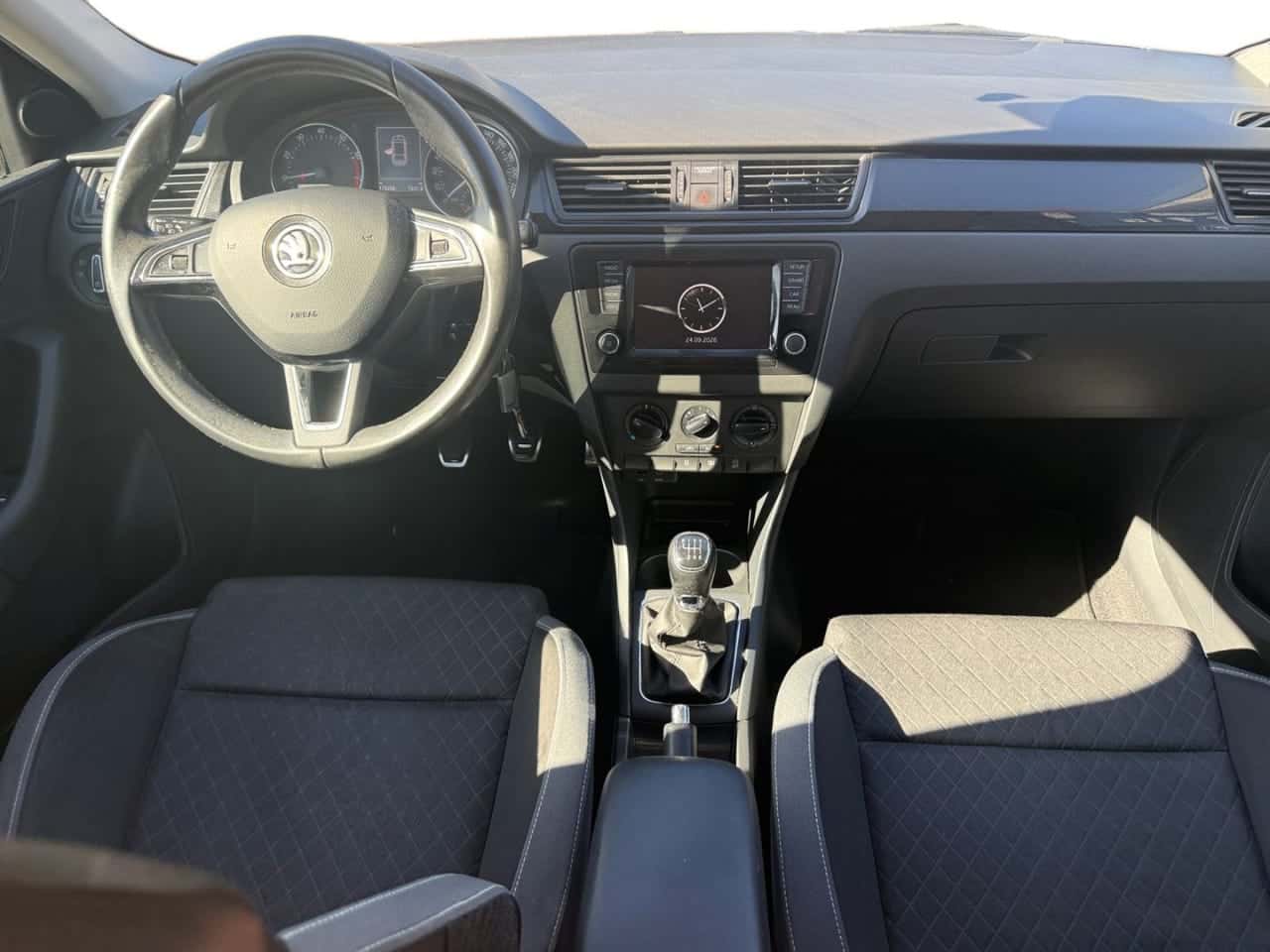 Skoda Spaceback 1.2 TSI 110 CV Ambition Spaceback — foto 13 de 24