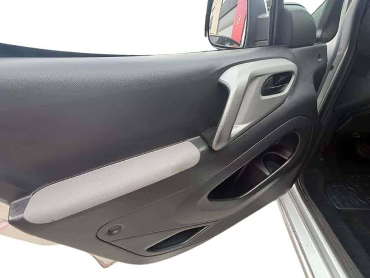 Peugeot Partner Tepee Outdoor 1.6 BlueHDi 100 — foto 11 de 20