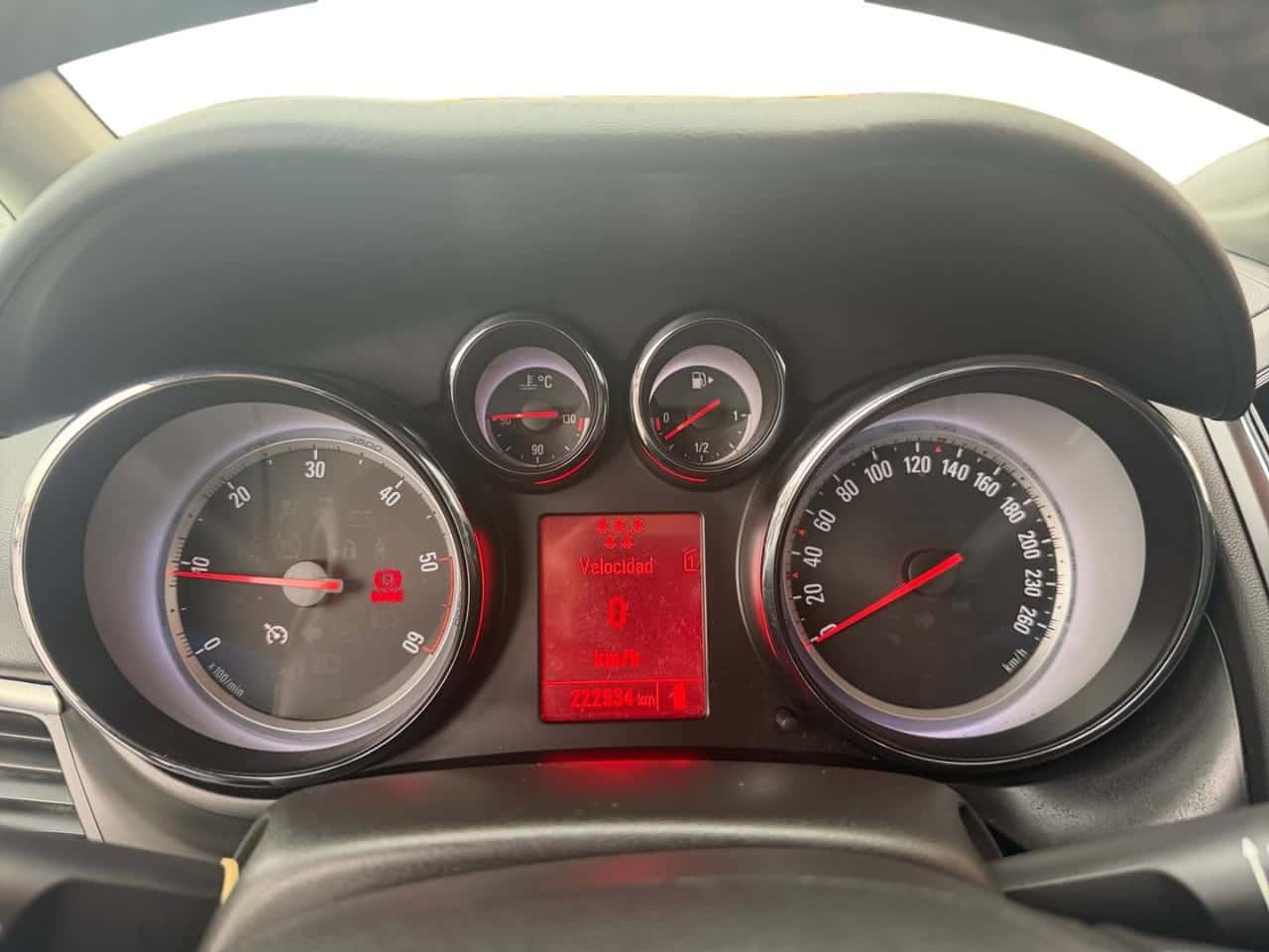 Opel Zafira Tourer 2.0 CDTi 130 CV SS Ecoflex Excellence — foto 11 de 19