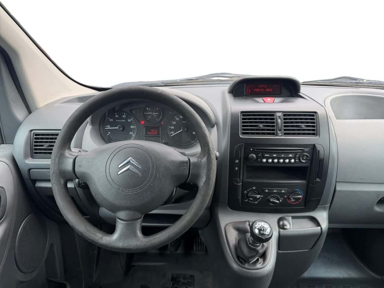 Citroën Jumpy 2.0 HDi 120 Atlante Exclusive L — foto 11 de 21