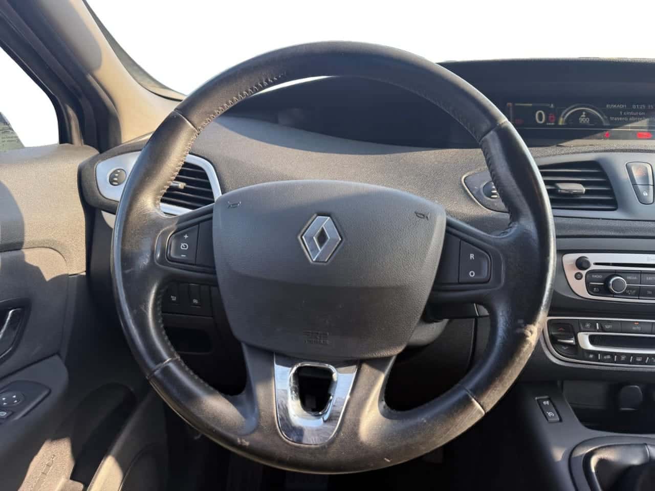 Renault Scénic Limited Energy TCe 115 — foto 14 de 22