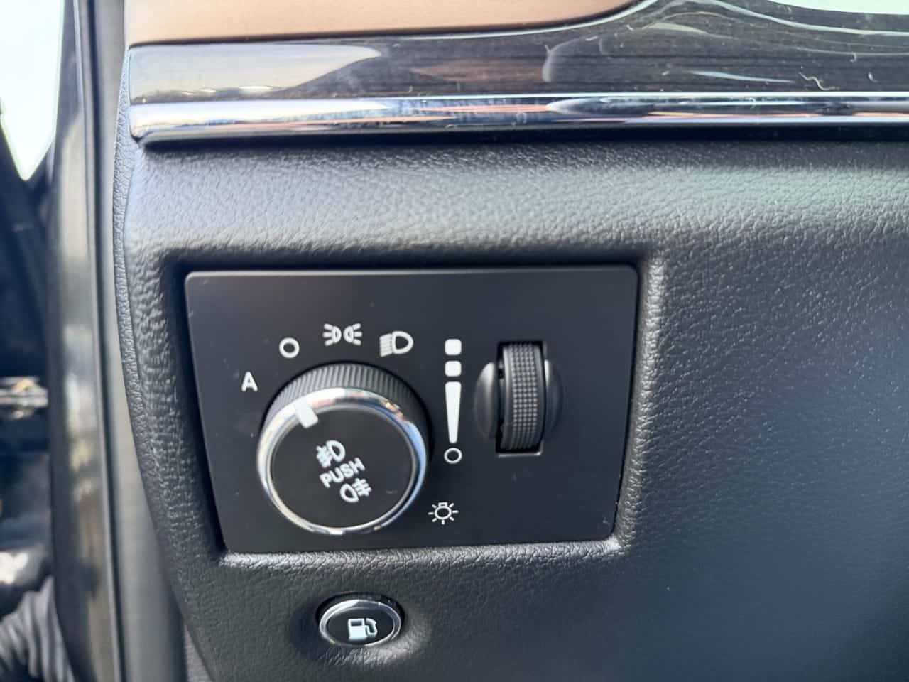 Jeep Grand Cherokee 3.0 V6 Diesel Overland 250 CV — foto 24 de 24