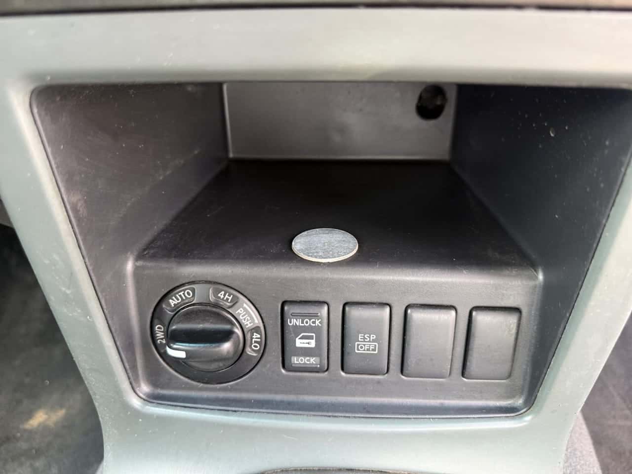 Nissan Pathfinder 2.5 dCi 171 CV SE 7 plazas — foto 19 de 23