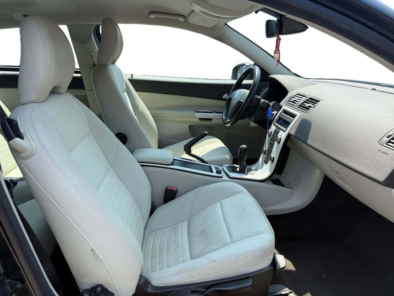 Volvo C30 1.6D DRIVe Kinetic — foto 18 de 22
