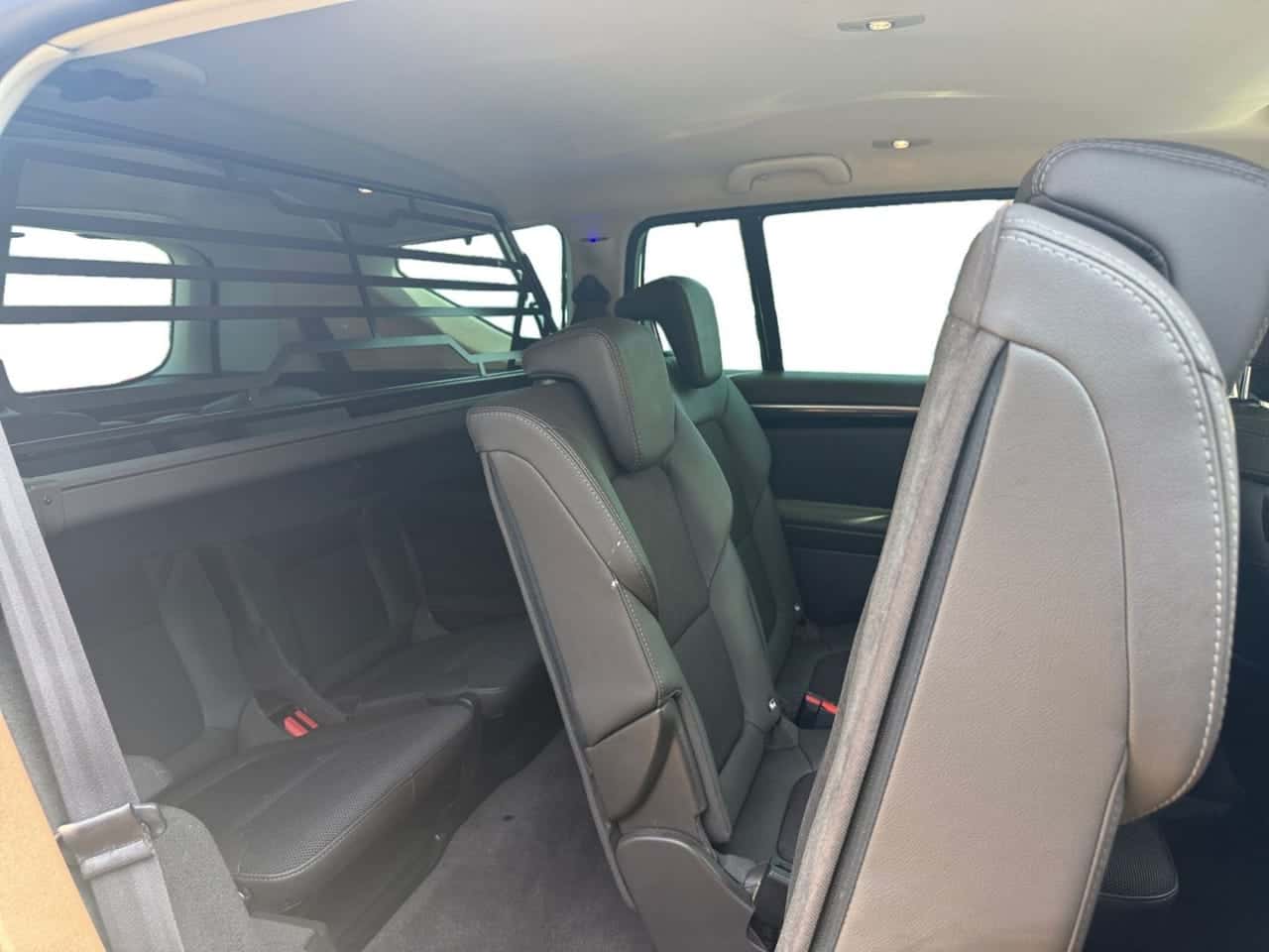 Renault Espace Initiale Paris Energy dCi 118 kW Tt EDC — foto 18 de 25