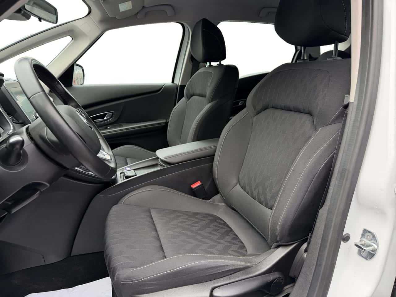 Renault Scénic Limited Blue dCi 88 kW 120 CV — foto 8 de 22