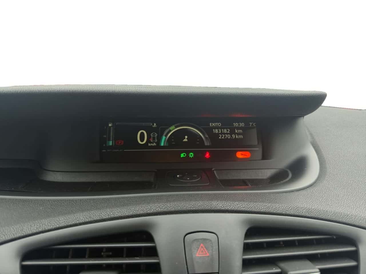 Renault Grand Scénic Dynamique dCi 110 EDC 7p — foto 14 de 24