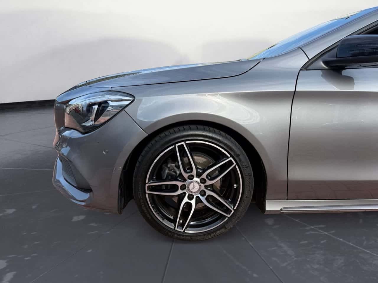 Mercedes-Benz Clase CLA CLA 180 Shooting Brake — foto 9 de 25