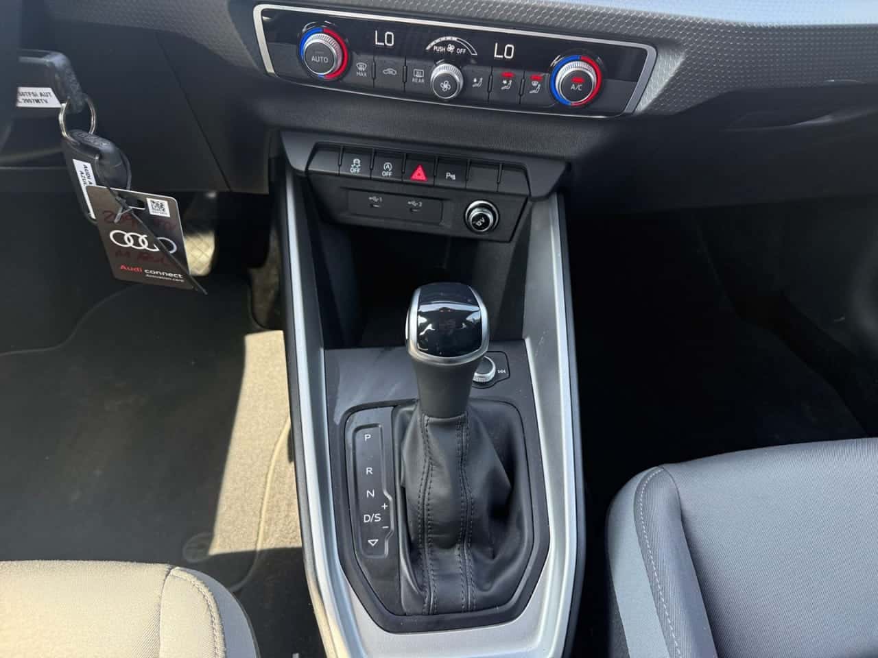 Audi A1 Sportback Adrenalin Black ed 30 TFSI 81 kW — foto 15 de 24