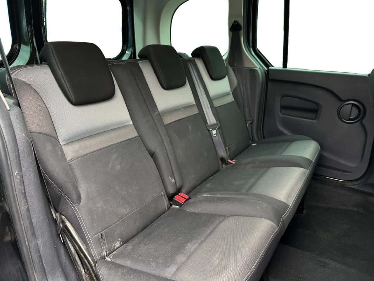 Renault Kangoo Combi Extrem M1 Af Blue dCi 70 kW 95 CV — foto 18 de 22