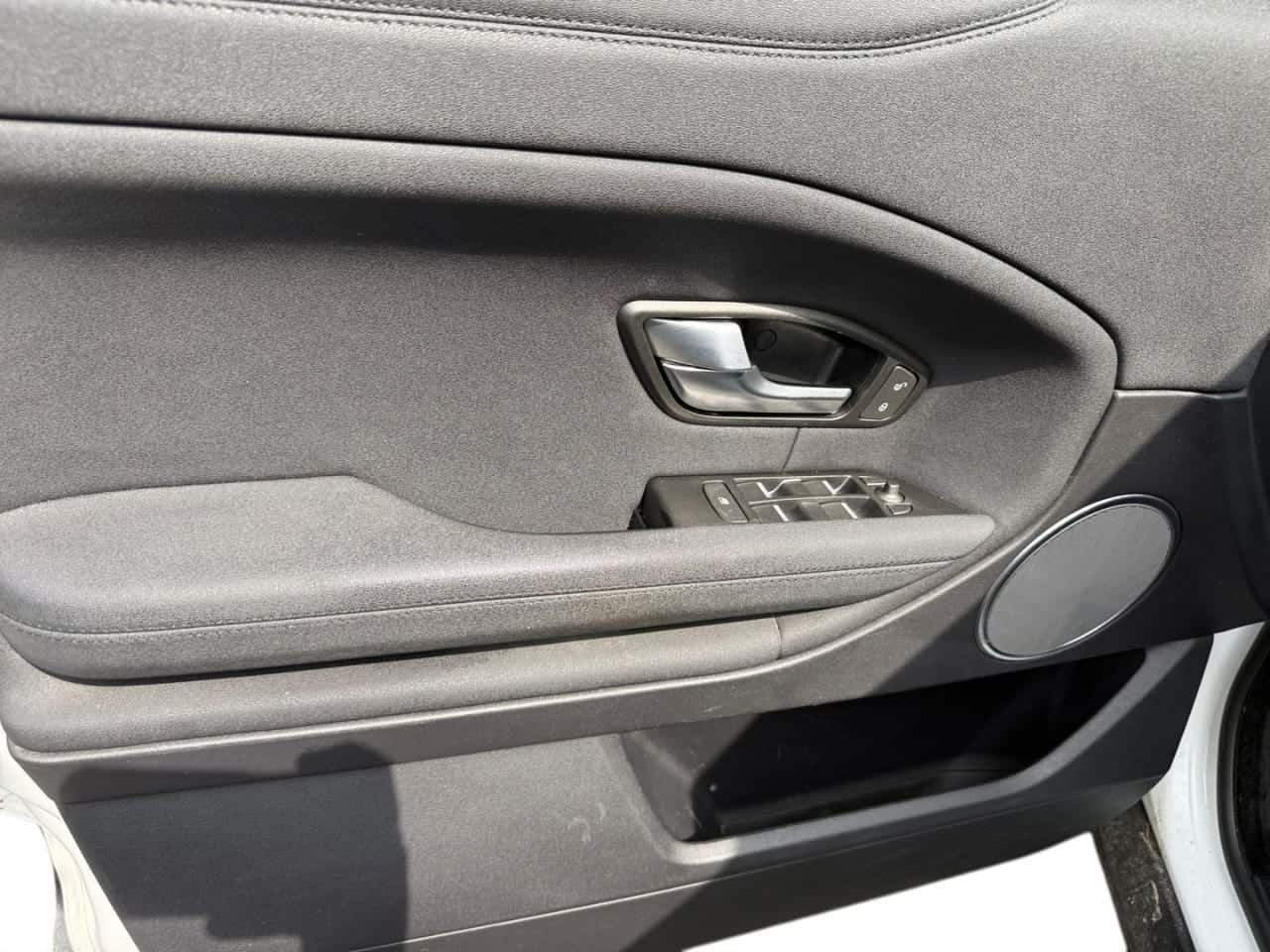 Land Rover Range Rover Evoque 2.0L eD4 Diesel 110 kW 4x2 SE Dynamic — foto 11 de 24