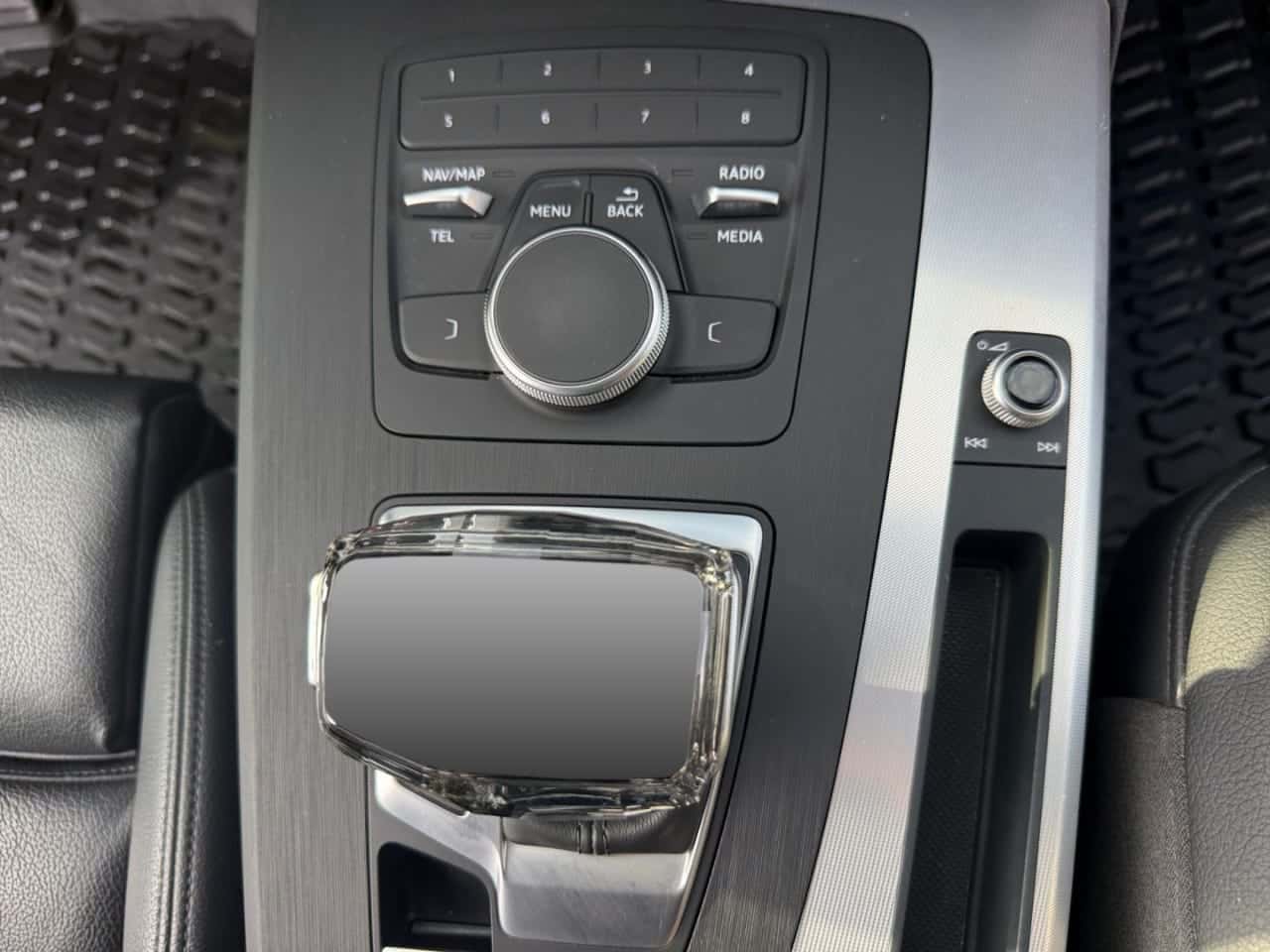 Audi Q5 Advanced 50 TFSI E quattroultra — foto 17 de 23
