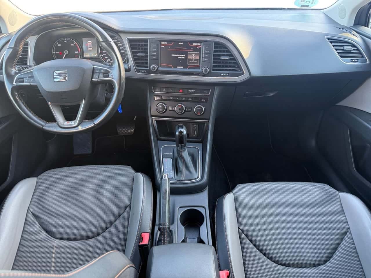SEAT León ST 2.0 TDI 135 kW 4Drive DSG6 StSp Xper — foto 12 de 17