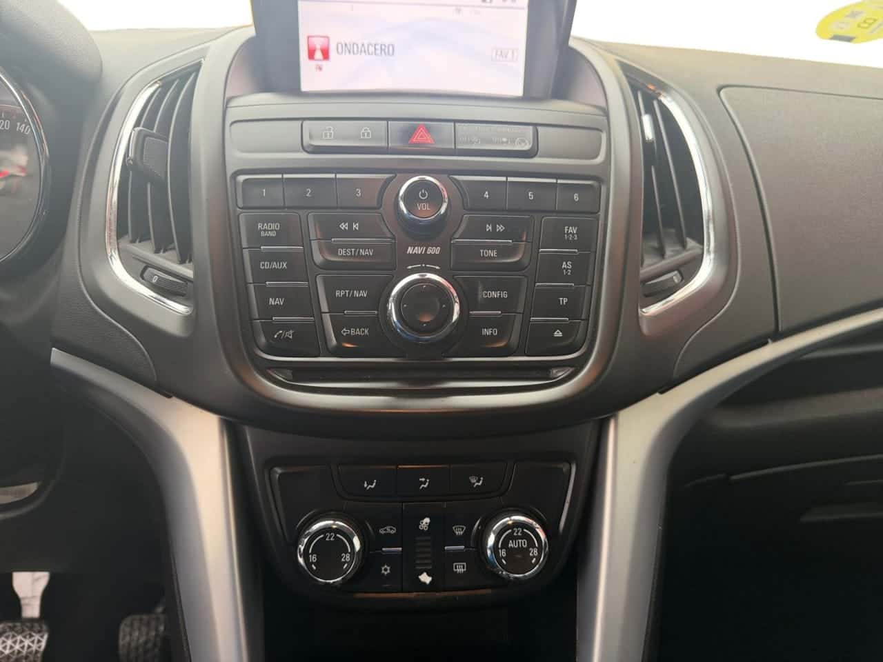 Opel Zafira Tourer 2.0 CDTi 130 CV SS Ecoflex Excellence — foto 12 de 19