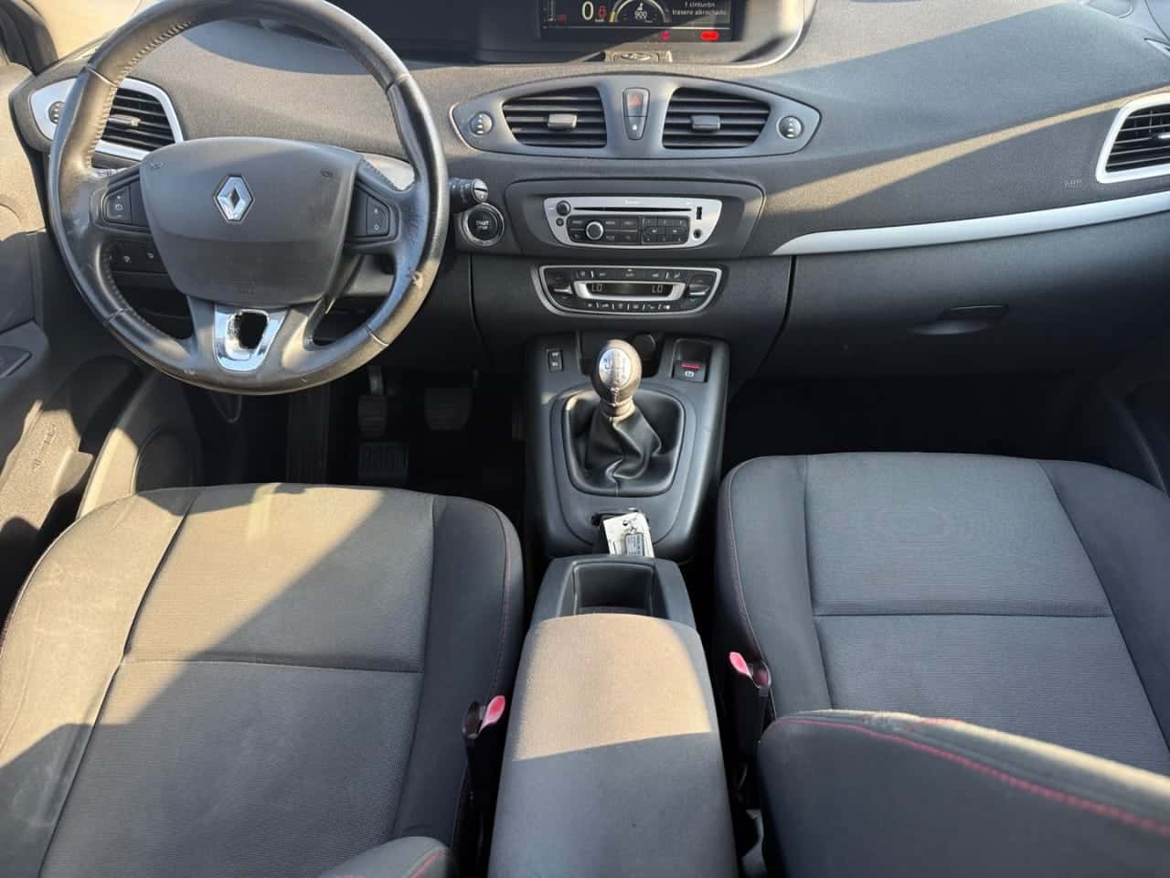Renault Scénic Limited Energy TCe 115 — foto 13 de 22