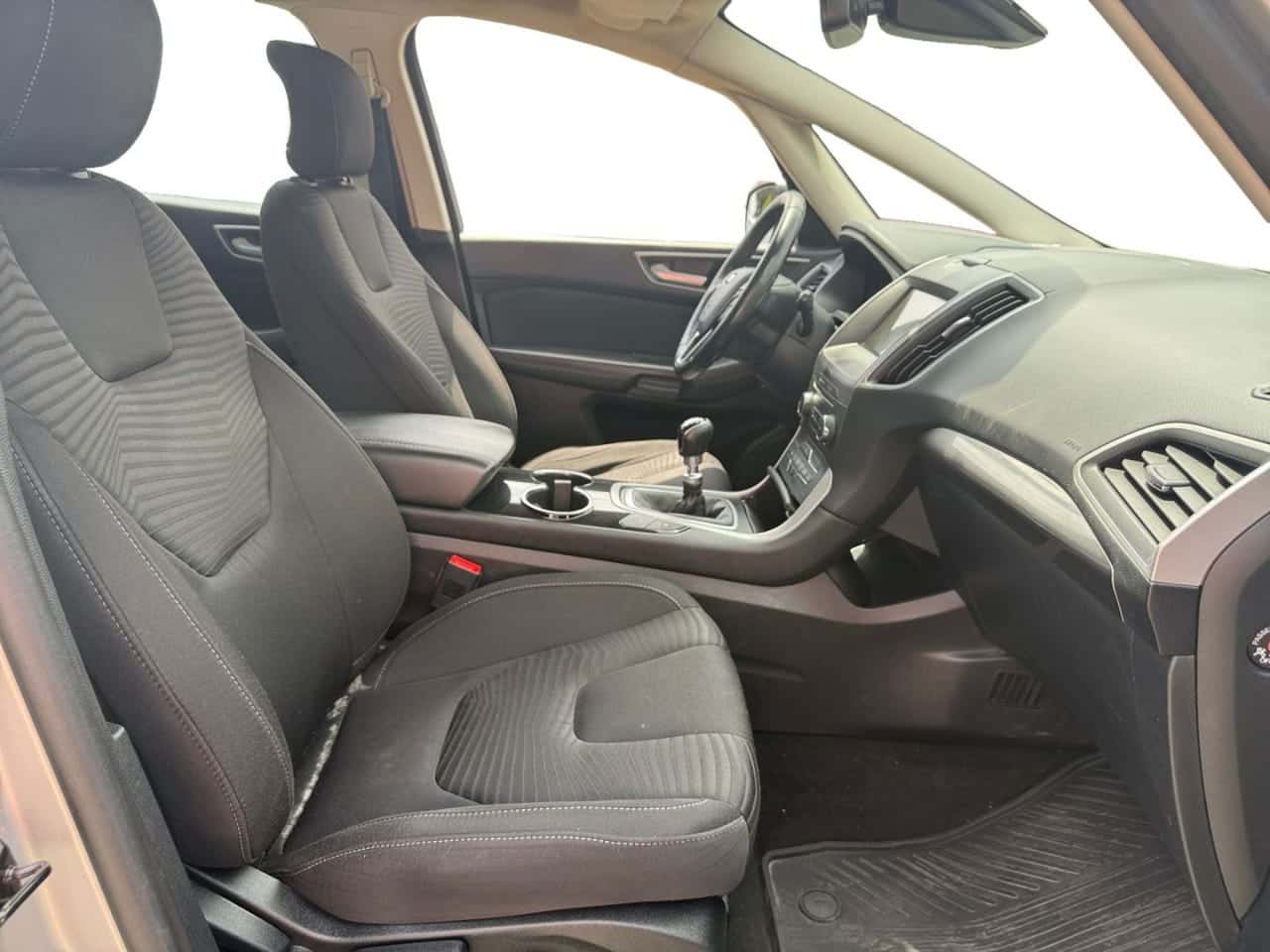 Ford S-Max 1.5 EcoBoost 117 kW 160 CV Titanium — foto 18 de 20