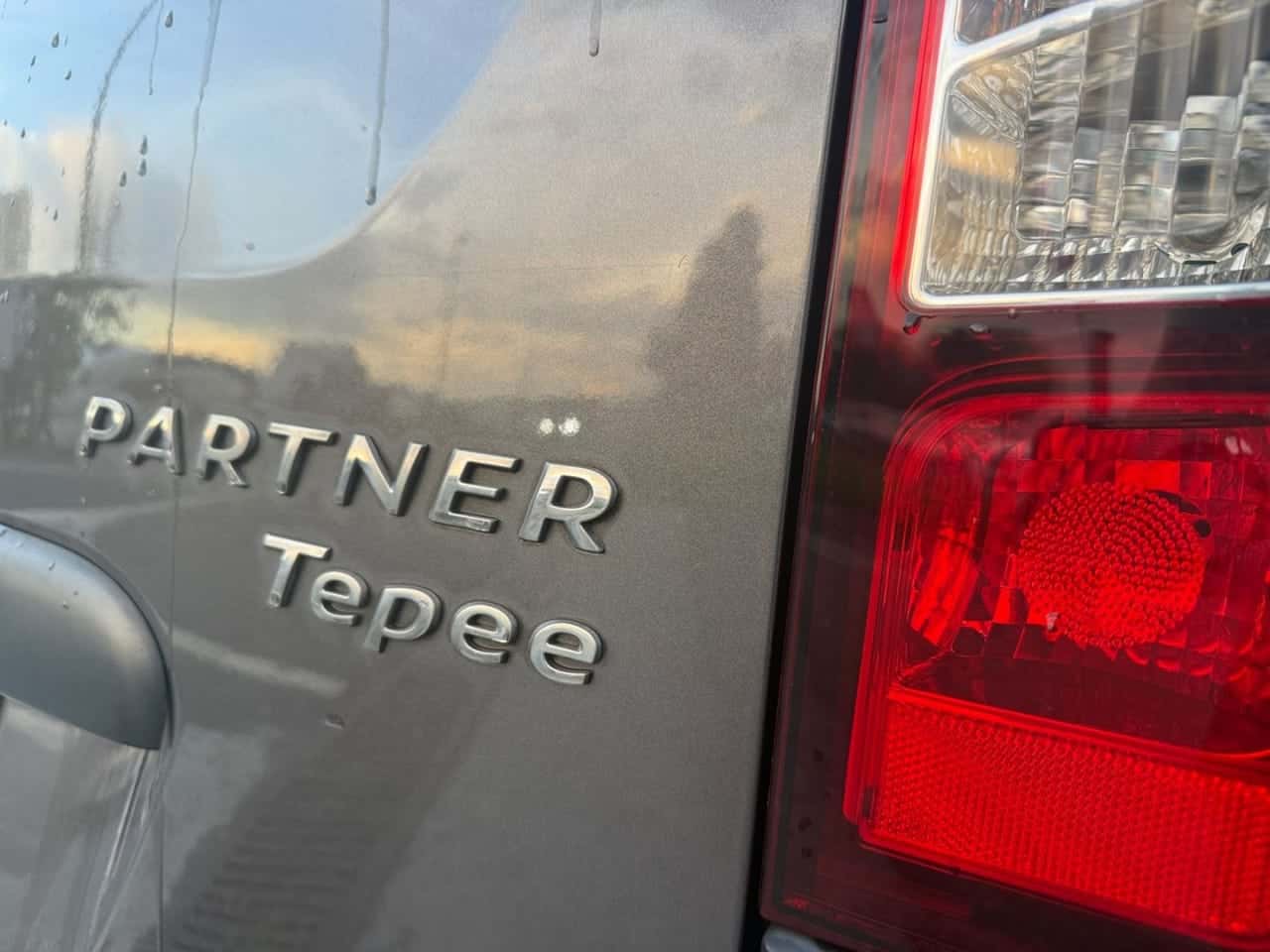 Peugeot Partner Tepee Active 1.6 BlueHDi 73 kW 100 CV — foto 23 de 23
