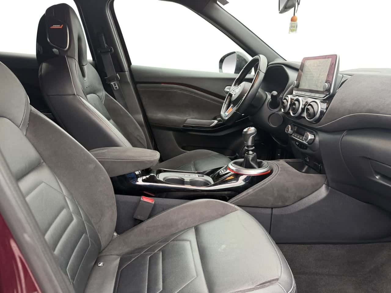 Nissan Juke DIG-T 86 kW N-Design Chic Bitono N — foto 15 de 27