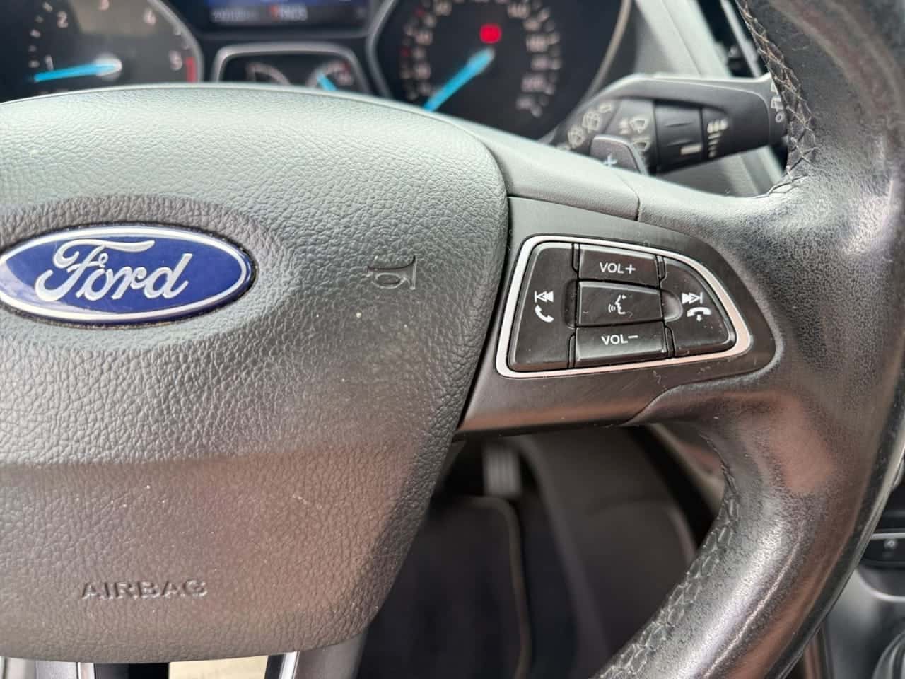 Ford Kuga 2.0 TDCi 110 kW 4x4 ASS Titanium Powers. — foto 21 de 25
