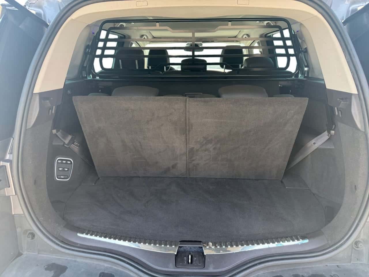 Renault Espace Initiale Paris Energy dCi 118 kW Tt EDC — foto 17 de 25