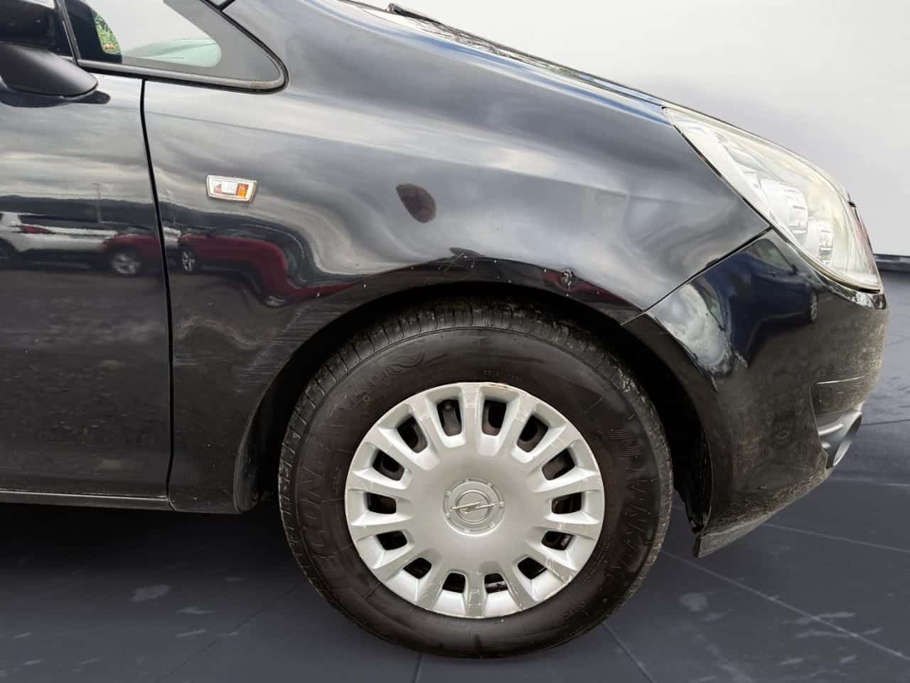 Opel Corsa Cosmo 1.2 — foto 9 de 22