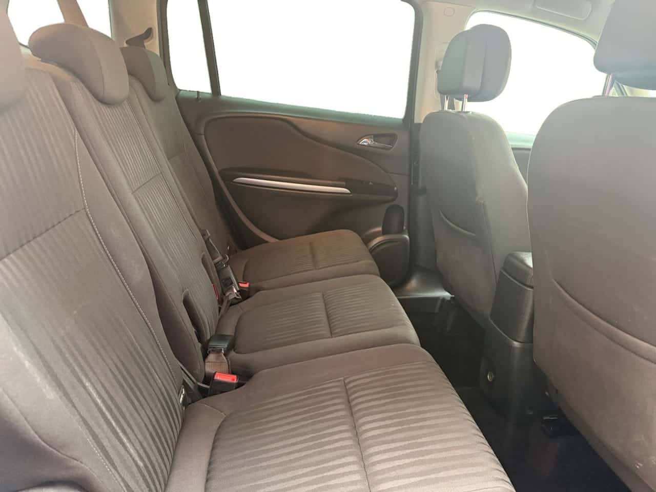 Opel Zafira Tourer 2.0 CDTi 130 CV SS Ecoflex Excellence — foto 15 de 19