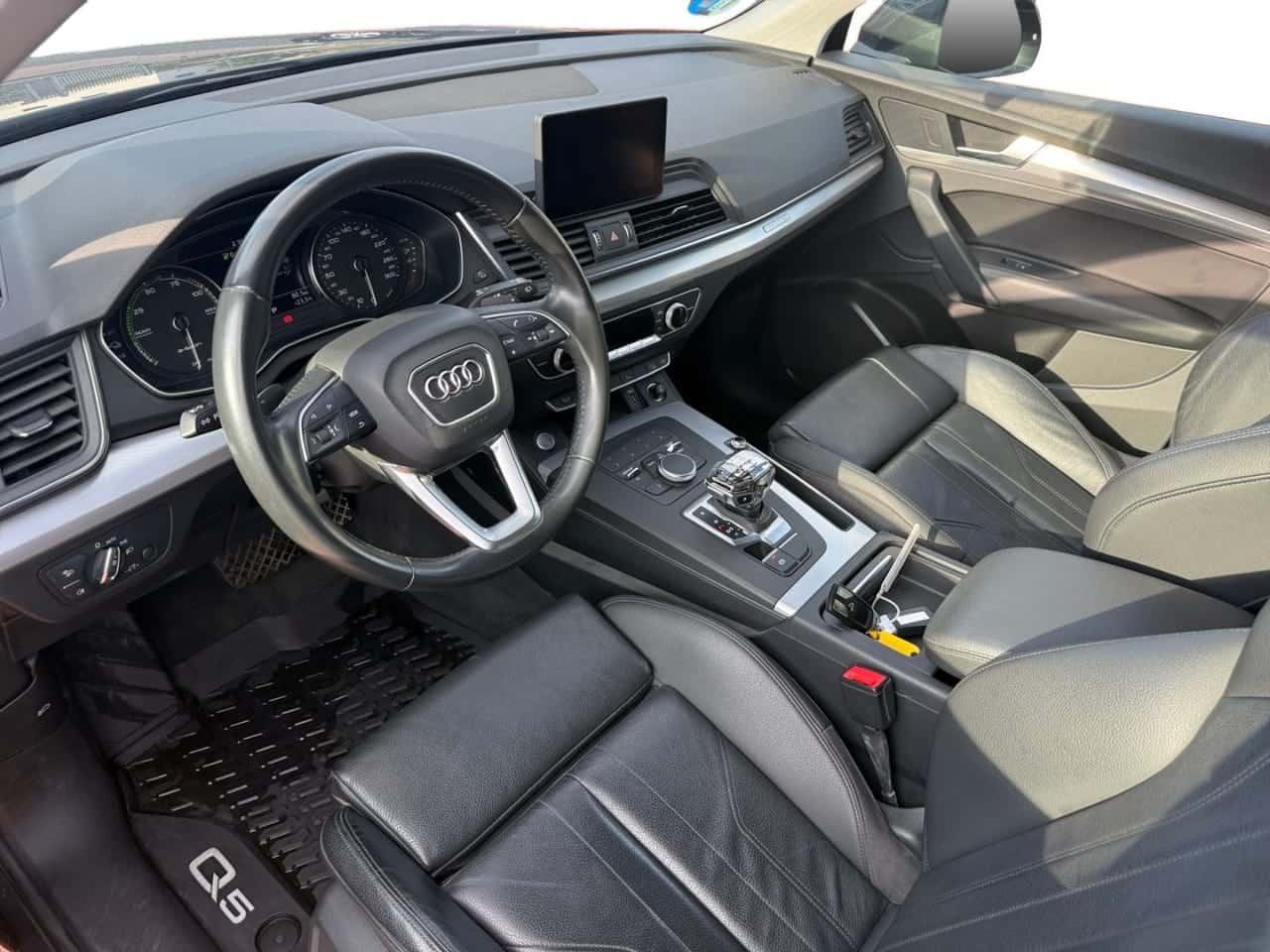 Audi Q5 Advanced 50 TFSI E quattroultra — foto 10 de 23
