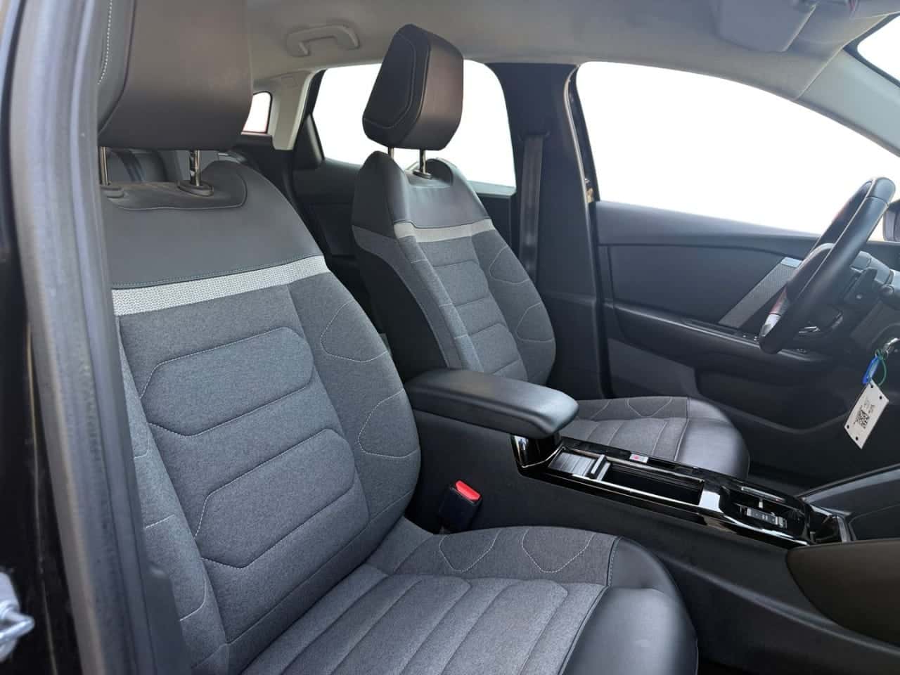 Citroën C4 BlueHDi 130 SS EAT8 Shine — foto 19 de 23