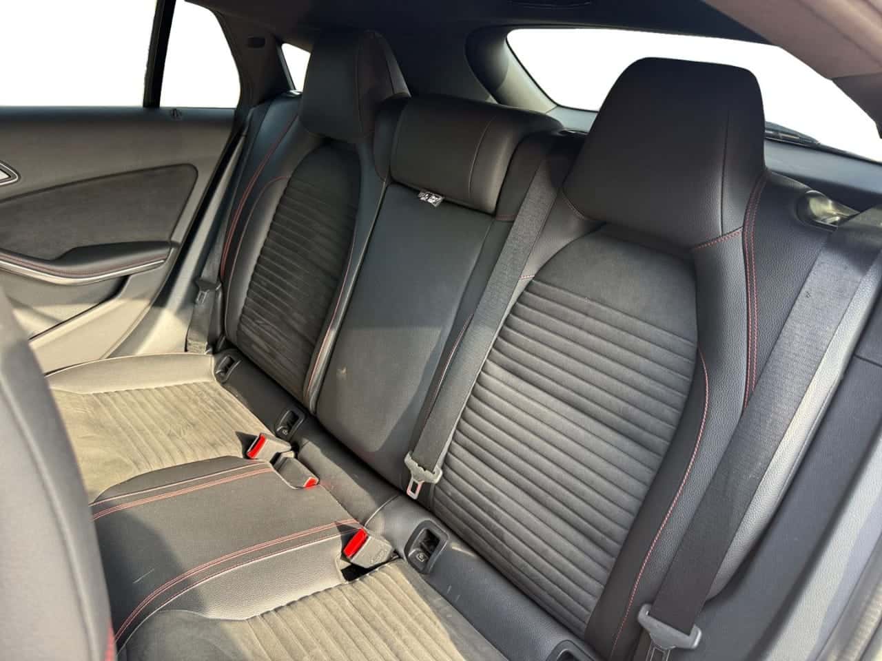 Mercedes-Benz Clase CLA CLA 180 Shooting Brake — foto 13 de 25