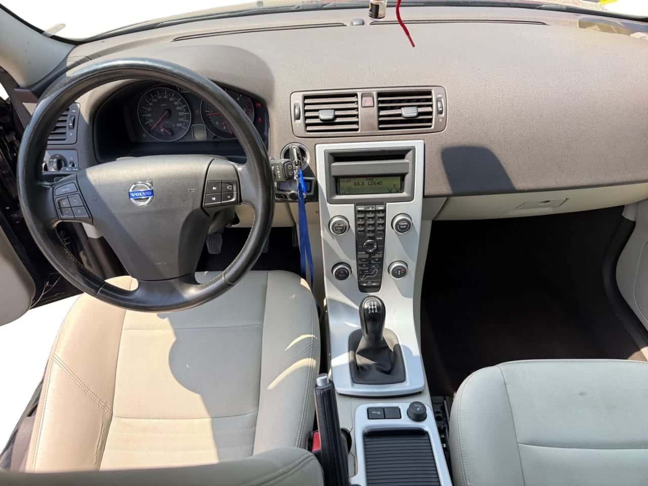 Volvo C30 1.6D DRIVe Kinetic — foto 12 de 22