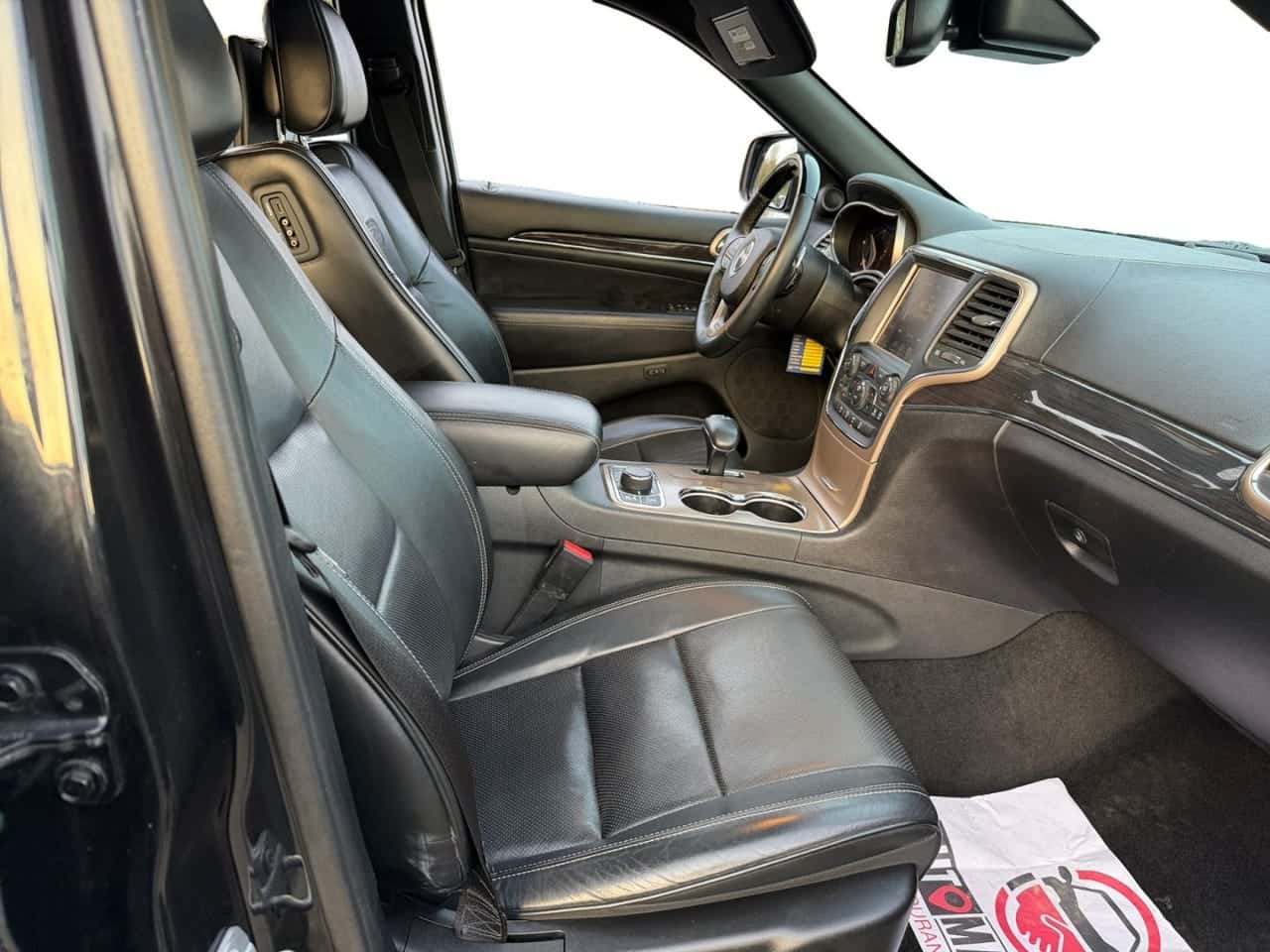 Jeep Grand Cherokee 3.0 V6 Diesel Overland 250 CV — foto 17 de 24
