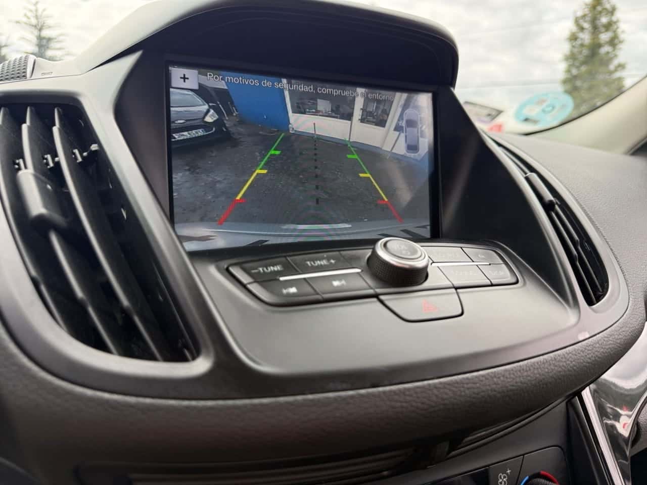 Ford Kuga 2.0 TDCi 110 kW 4x4 ASS Titanium Powers. — foto 24 de 25