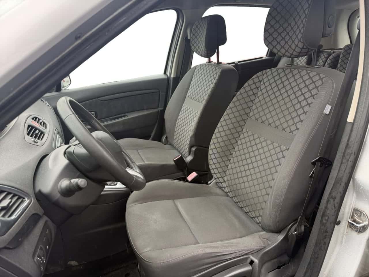 Renault Scénic Dynamique dCi 110 — foto 10 de 22