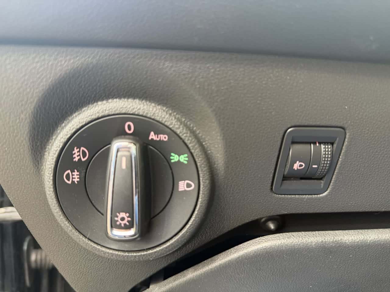 SEAT León ST 2.0 TDI 184 CV DSG6 StSp FR — foto 23 de 23