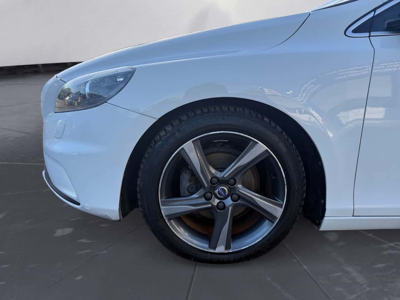 Volvo V40 1.6 D2 RDesign Momentum — foto 9 de 24
