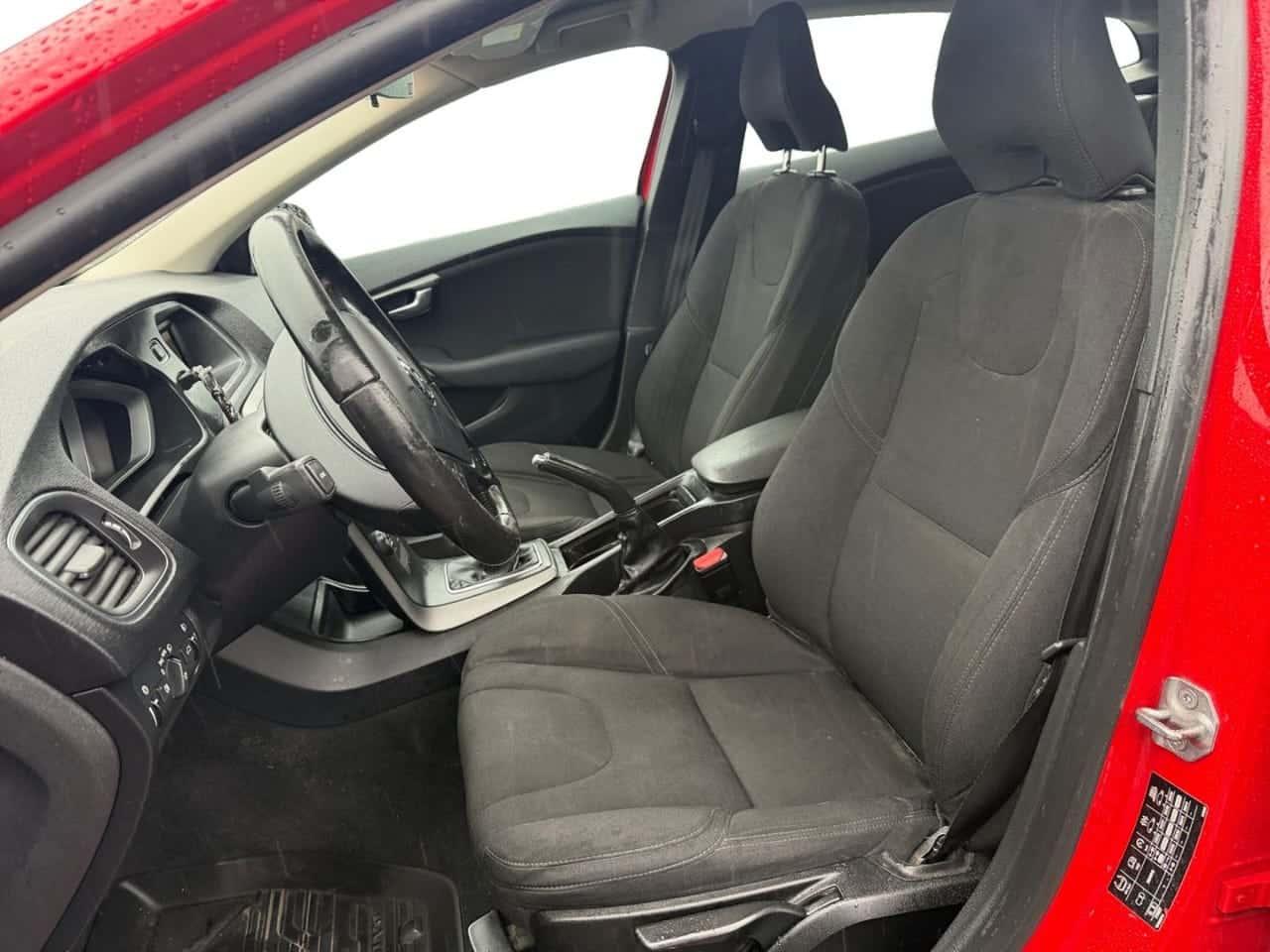 Volvo V40 Cross Country 2.0 D2 Cross Country — foto 10 de 25