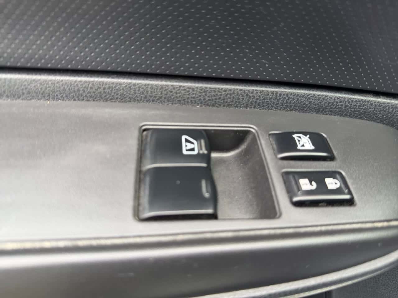 Nissan Note 5p. 1.2G 80 CV Acenta — foto 9 de 25