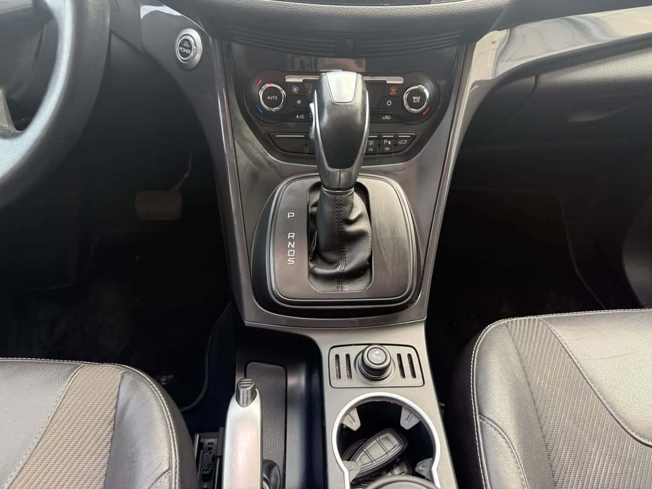 Ford Kuga 2.0 TDCi 140 4x4 Titanium PowerShift — foto 16 de 24
