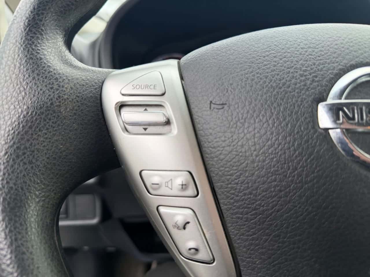 Nissan Note 5p. 1.2G 80 CV Acenta — foto 24 de 25