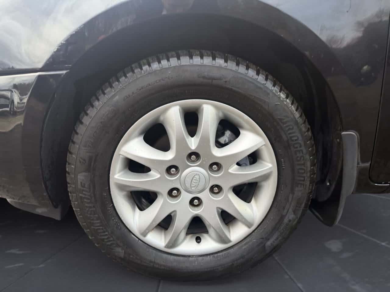 Kia Carnival 2.9 CRDi VGT Emotion — foto 9 de 18