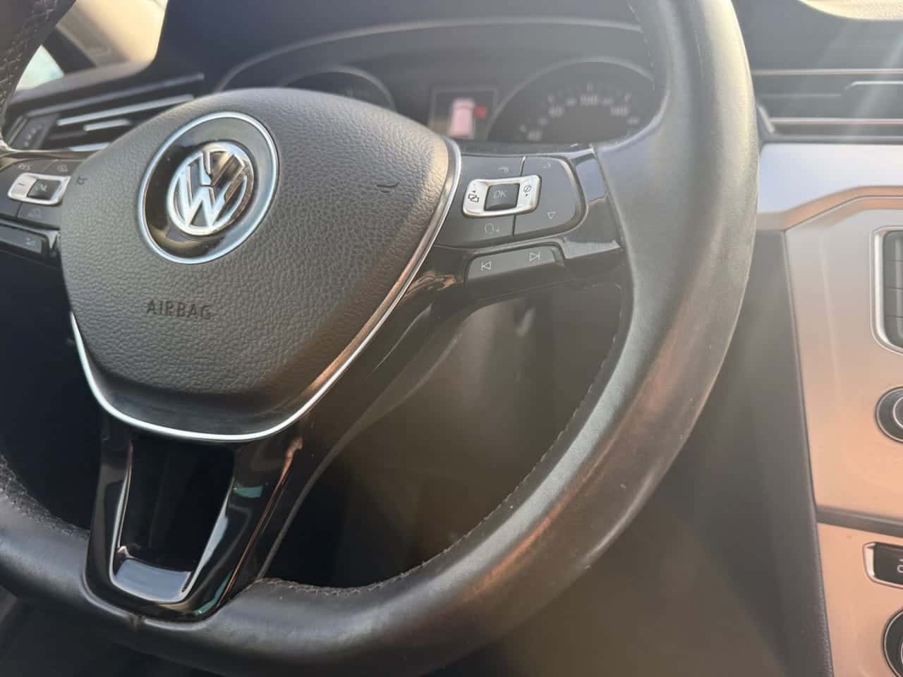 Volkswagen Passat Advance 2.0 TDI 110 kW 150 CV Variant — foto 21 de 23