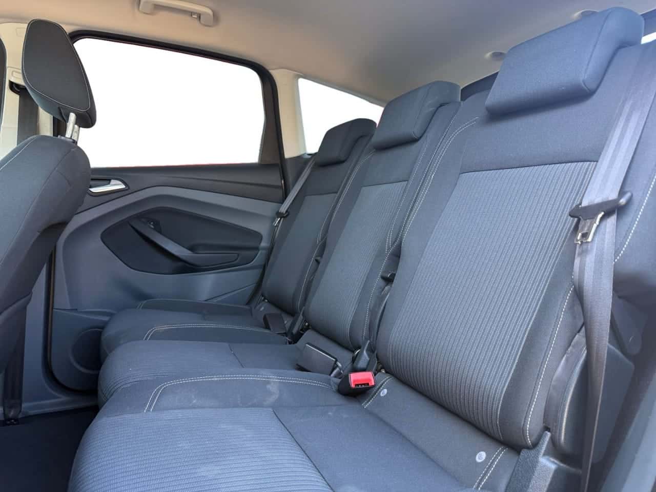 Ford C-Max 1.0 EcoBoost 125 Auto StartSt. Titanium — foto 16 de 18