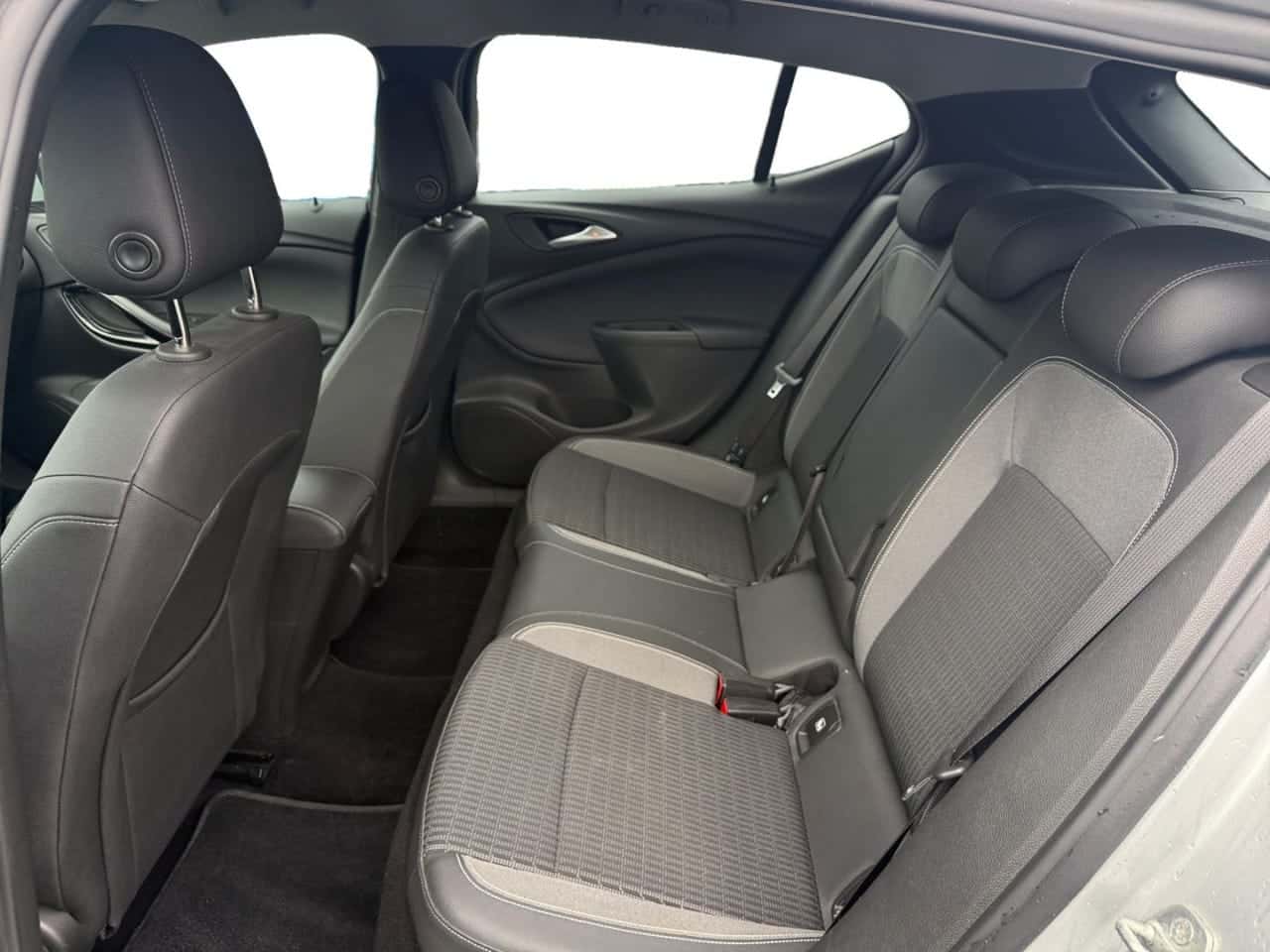 Opel Astra 1.2T Shr 107 kW 145 CV Ultimate — foto 12 de 24